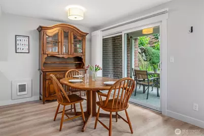 15212 NE 8th Street #F13, Bellevue, WA 98007 - Photo 10
