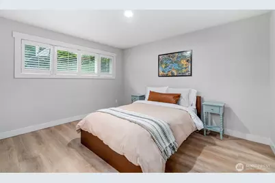 15212 NE 8th Street #F13, Bellevue, WA 98007 - Photo 18