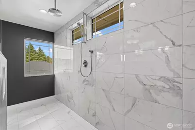9528 28th Avenue NW, Seattle, WA 98117 - Photo 18