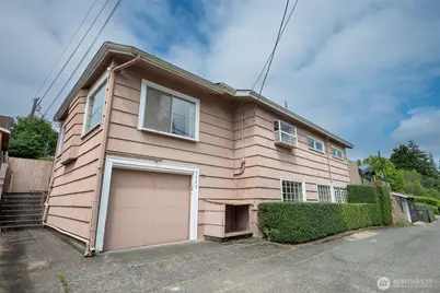 3242 36th Avenue W, Seattle, WA 98199 - Photo 8