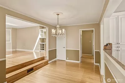 3242 36th Avenue W, Seattle, WA 98199 - Photo 16