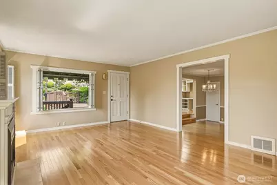 3242 36th Avenue W, Seattle, WA 98199 - Photo 14