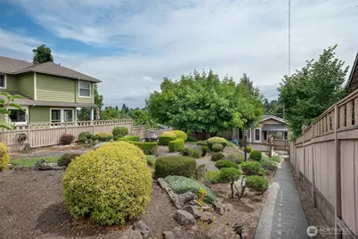 3242 36th Avenue W, Seattle, WA 98199 - Photo 6
