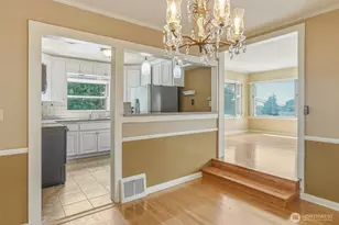 3242 36th Ave W, Seattle, WA 98199 - Photo 18