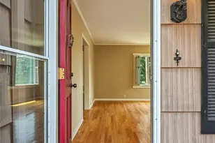 3242 36th Ave W, Seattle, WA 98199 - Photo 10
