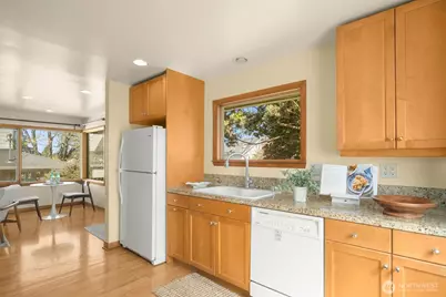 4333 32nd Avenue W, Seattle, WA 98199 - Photo 10