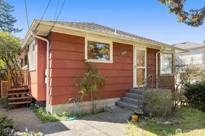 4333 32nd Avenue W, Seattle, WA 98199 - Photo 2