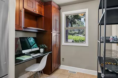 1506 17th Avenue E, Seattle, WA 98112 - Photo 10