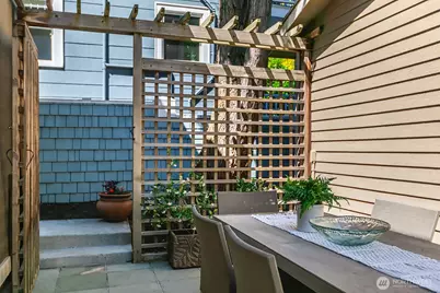 1506 17th Avenue E, Seattle, WA 98112 - Photo 28