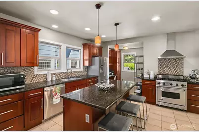1506 17th Avenue E, Seattle, WA 98112 - Photo 8