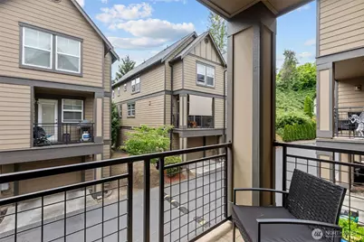 2707 SW Sylvan Heights Drive, Seattle, WA 98106 - Photo 30