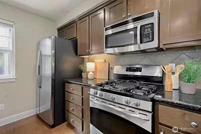 2707 SW Sylvan Heights Drive, Seattle, WA 98106 - Photo 12