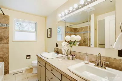8451 NE 137th Street, Kirkland, WA 98034 - Photo 20