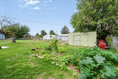 156 Warden Avenue NW, Soap Lake, WA 98851 - Photo 12