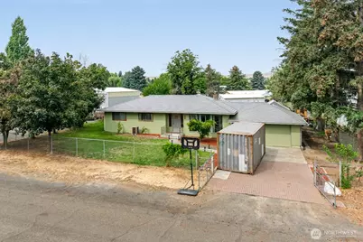 156 Warden Avenue NW, Soap Lake, WA 98851 - Photo 2