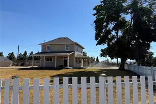 990 Lancaster Rd, Selah, WA 98942 - Photo 2