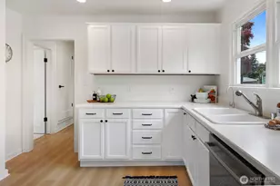 3006 NE 133rd St, Seattle, WA 98125 - Photo 20