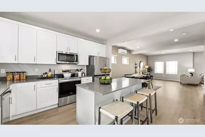 13901 11th Place W #B, Lynnwood, WA 98087 - Photo 4