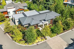 8270 SE 31st St, Mercer Island, WA 98040 - Photo 36