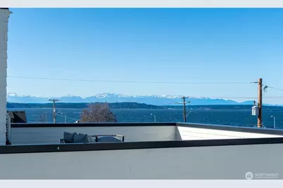 2626 58th Avenue SW #B, Seattle, WA 98116 - Photo 1