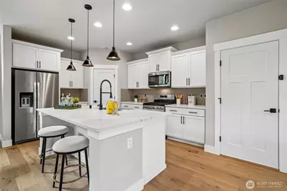 19395 139th Place SE, Renton, WA 98058 - Photo 8