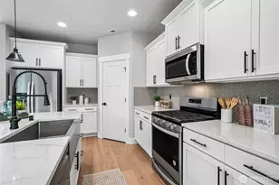 19395 139th Pl SE, Renton, WA 98058 - Photo 10