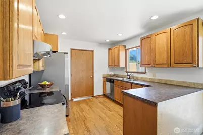 404 60th St SE, Everett, WA 98203 - Photo 8