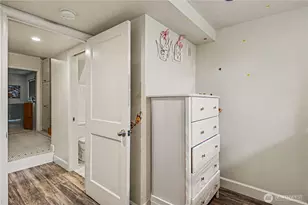 3633 41st Ave W, Seattle, WA 98199 - Photo 14