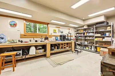 18603 E Spring Lake Drive SE, Renton, WA 98058 - Photo 28