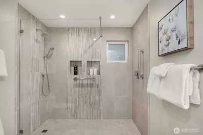 6121 NE 175th Street #A202, Kenmore, WA 98028 - Photo 24