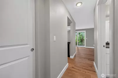 11313 NE 128th Street #E104, Kirkland, WA 98034 - Photo 4