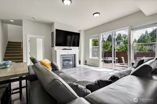 13721 SE 90th Pl, Newcastle, WA 98059 - Photo 32
