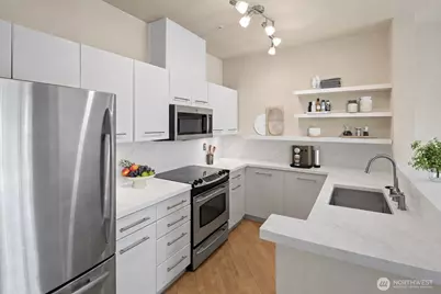 700 E Denny Way #603, Seattle, WA 98122 - Photo 6