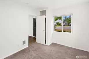 3514 SW 98th St, Seattle, WA 98126 - Photo 8