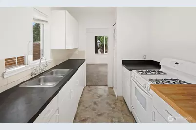 3514 SW 98th St, Seattle, WA 98126 - Photo 10