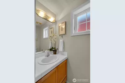4720 Interlake Avenue N, Seattle, WA 98103 - Photo 20