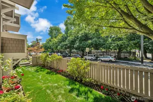 4720 Interlake Ave N, Seattle, WA 98103 - Photo 34
