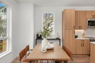 223 NE 75th St, Seattle, WA 98115 - Photo 14