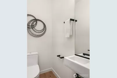 223 NE 75th Street, Seattle, WA 98115 - Photo 18