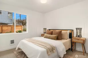 223 NE 75th St, Seattle, WA 98115 - Photo 4