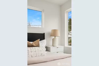 223 NE 75th Street, Seattle, WA 98115 - Photo 24