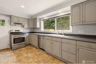 5001 N 19th Street, Tacoma, WA 98406 - Photo 10