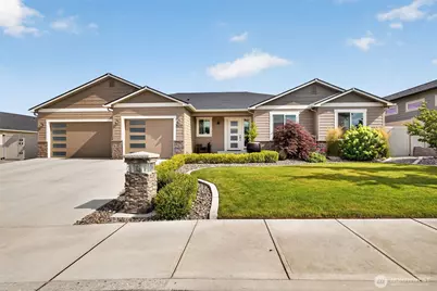 2637 7th St SE, East Wenatchee, WA 98802 - Photo 1