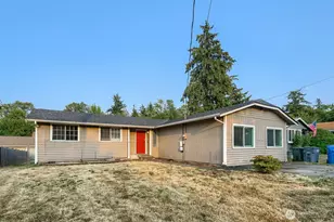 10311 D St E, Tacoma, WA 98445 - Photo 2