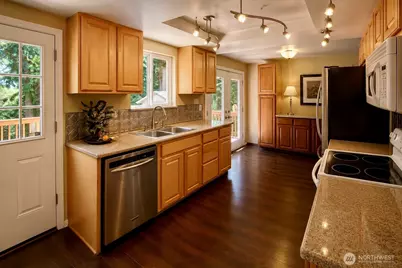 11209 NE 112th Street, Kirkland, WA 98033 - Photo 10