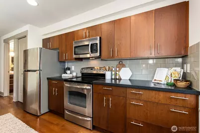4547 8th Avenue NE #310, Seattle, WA 98105 - Photo 8