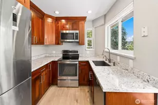 27917 10th Ave S, Des Moines, WA 98198 - Photo 4