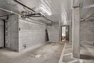 200 W Comstock St, Seattle, WA 98119 - Photo 22