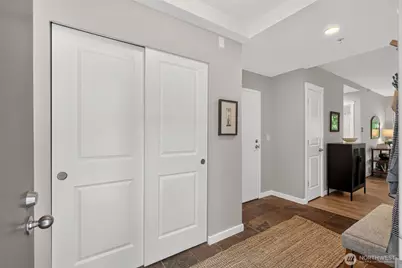 200 W Comstock Street #102, Seattle, WA 98119 - Photo 4
