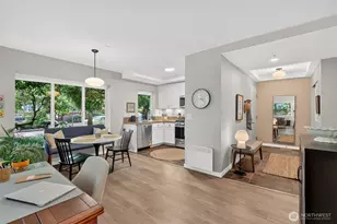 200 W Comstock St, Seattle, WA 98119 - Photo 12
